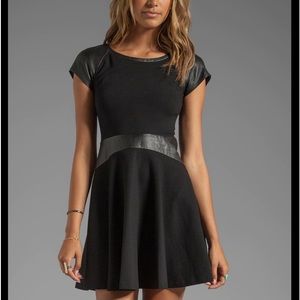 Sleek Diane von Furstenberg Black Delyse Leather Dress Size 6